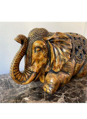 1 pcs Ceylon Elephant Sculpture From Kinder Collection Austion Productions Resin