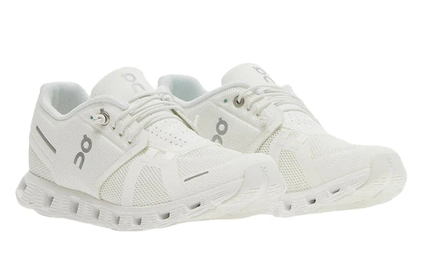 On Cloud 5 ‘Undyed-White White’ – Lightweight Running & Lifestyle Shoes