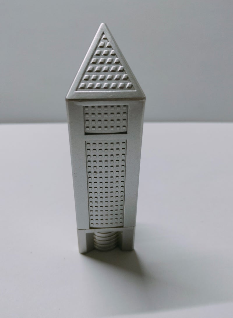1-Piece Creative Emirates Tower Keychain for Keys. and bags